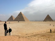 Egypte piramides en de stad Cairo